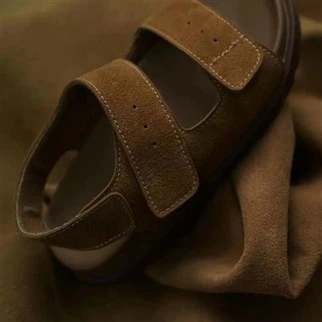 2025 فائقة الجودة الفائقة النسيج من جلد الغزال الأصلي من جلد الغزال